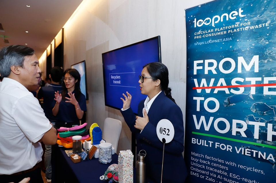 Honoring innovative initiatives in plastic circularity